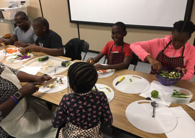 Young-Peolple-Preparing-Meals-2