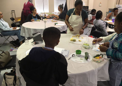 Young-Peolple-Preparing-Meals-4